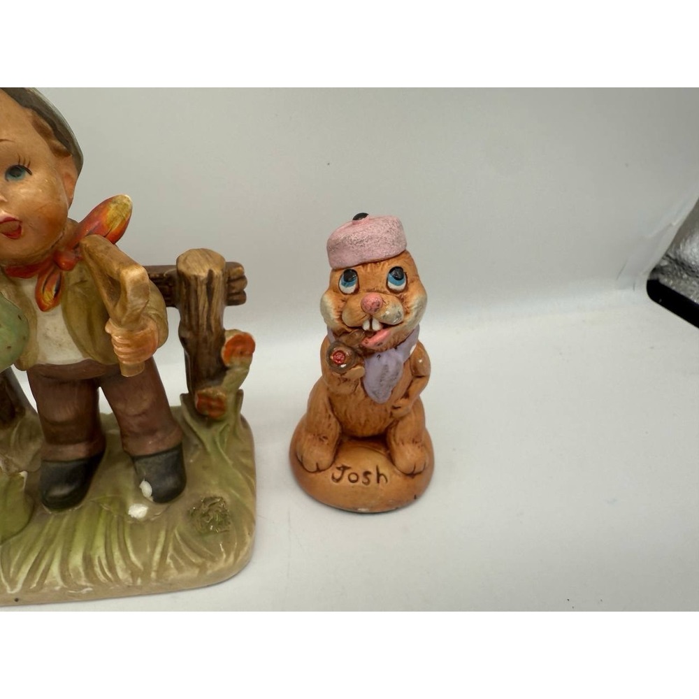 Lot of 4 handmade Moorcraft figures of two bunnies of a girl and a boy farmers - Picture 3 of 16